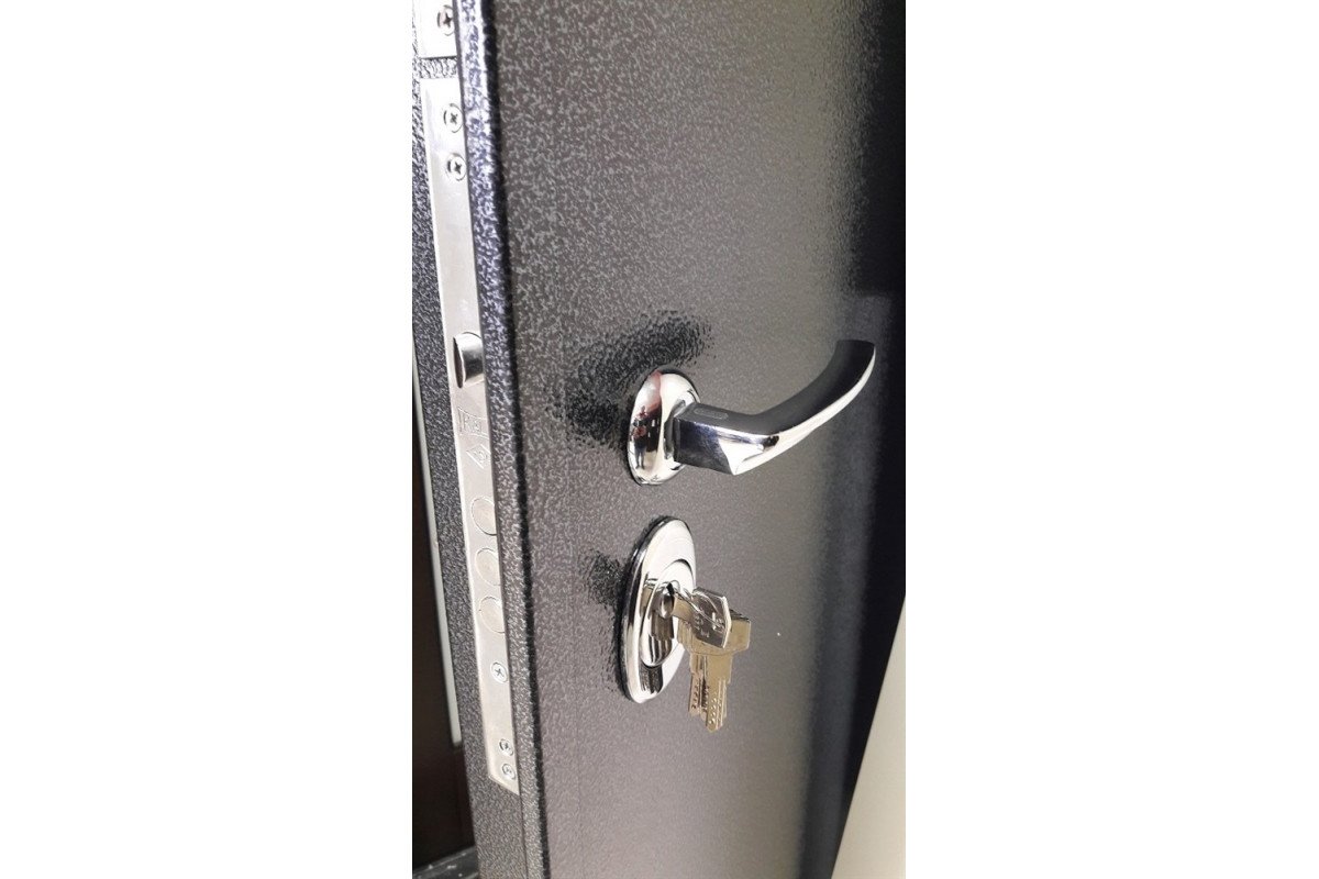 Comment ouvrir une porte fermée avec clé derrière 