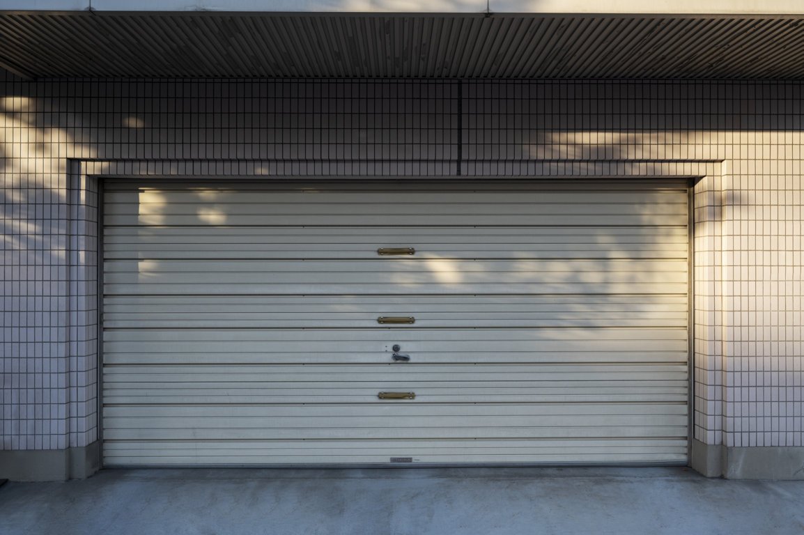 Comment ouvrir une porte de garage électrique de l'extérieur 