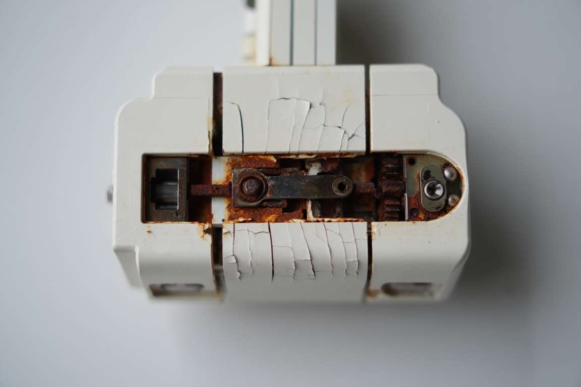 Comment réparer ou changer une crémone de fenêtre PVC cassée