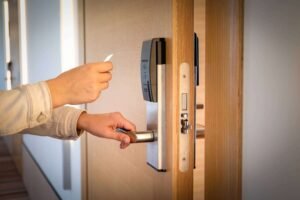 Comment ouvrir une porte blindée avec radio ?
