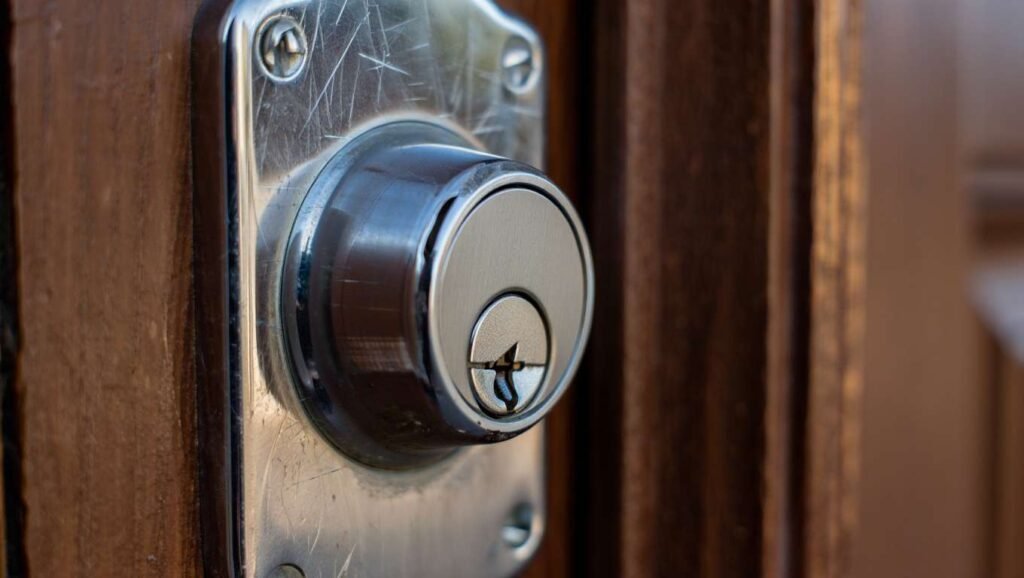 Quels sont les signes indiquant qu’il est temps de changer votre serrure